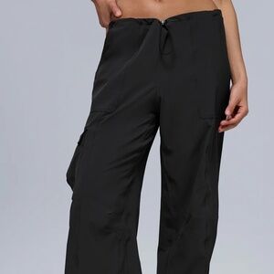 Alo Yoga Megastar Cargo Pant Black S New with tags